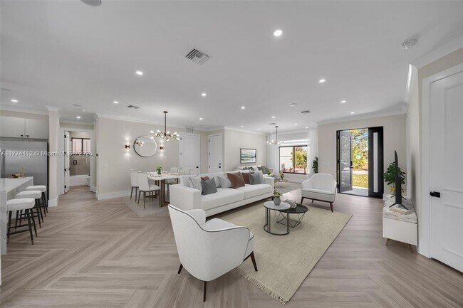 Building Photo - 3600 NE 9th Pl