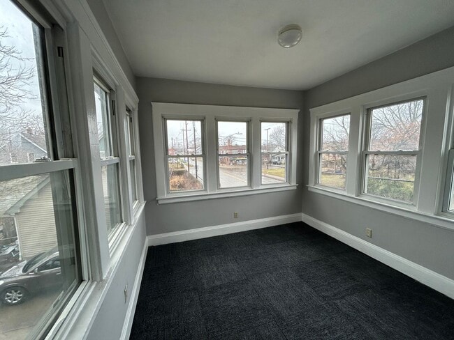 Building Photo - 3024 West Blvd