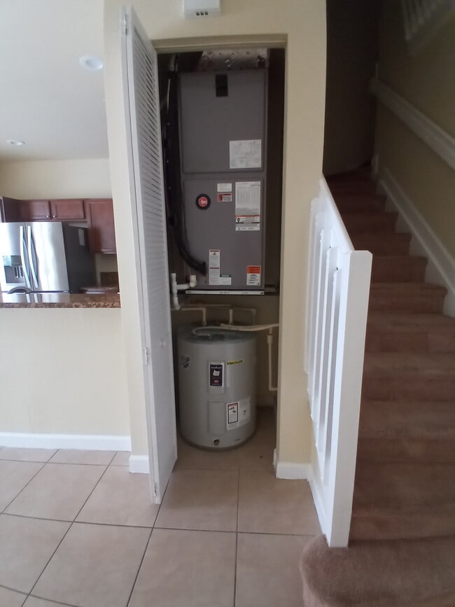 Building Photo - 9010 SW 169th Ave