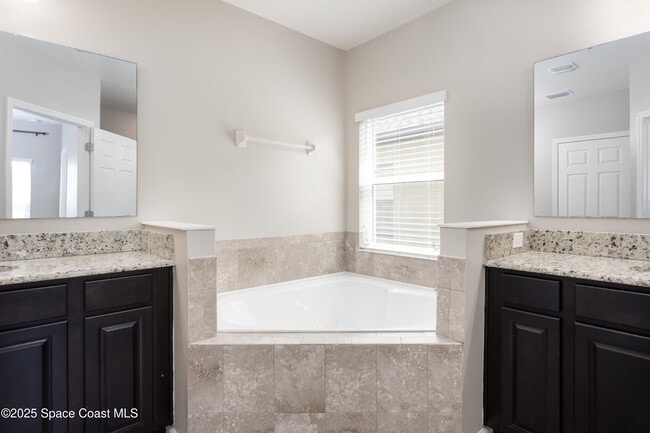 Building Photo - 4105 Harvest Cir