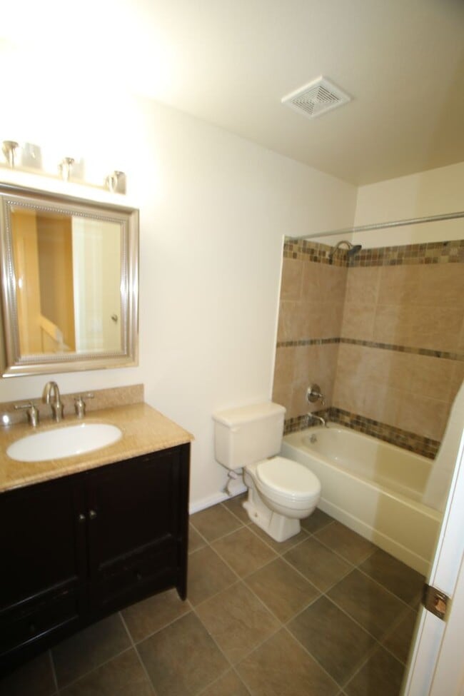 Building Photo - 5941 Keyann Cir