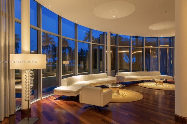 Building Photo - 5151 Collins Ave