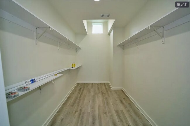 Building Photo - 313 College Ave