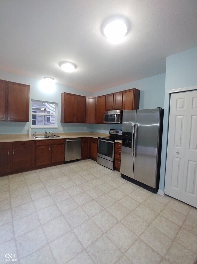Building Photo - 17337 Retford Dr