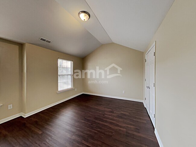 Building Photo - 318 Timber Meadow Lake Dr