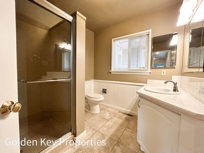 Building Photo - Welcome to this beautiful single-level hom...