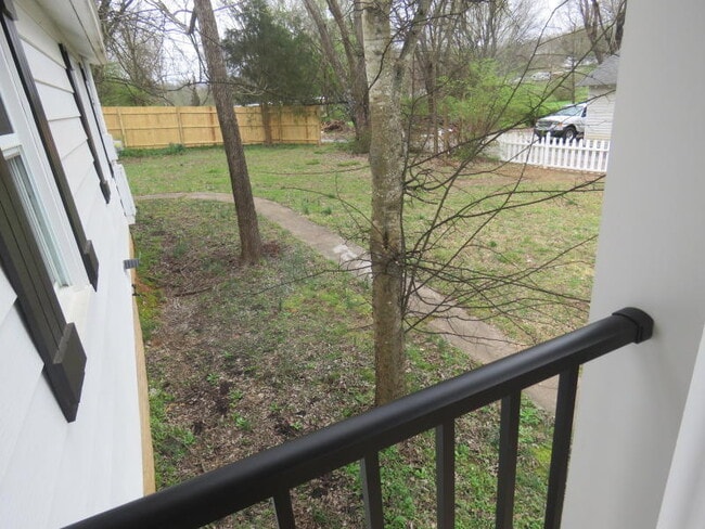 Building Photo - 106 Persimmon Way
