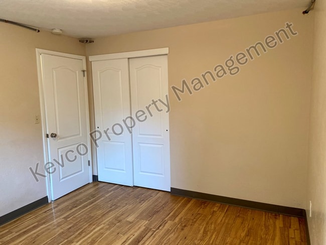 Building Photo - 1009 McHugh St