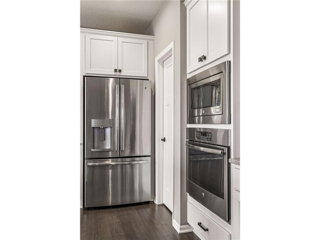 Building Photo - 16122 Estate Ln