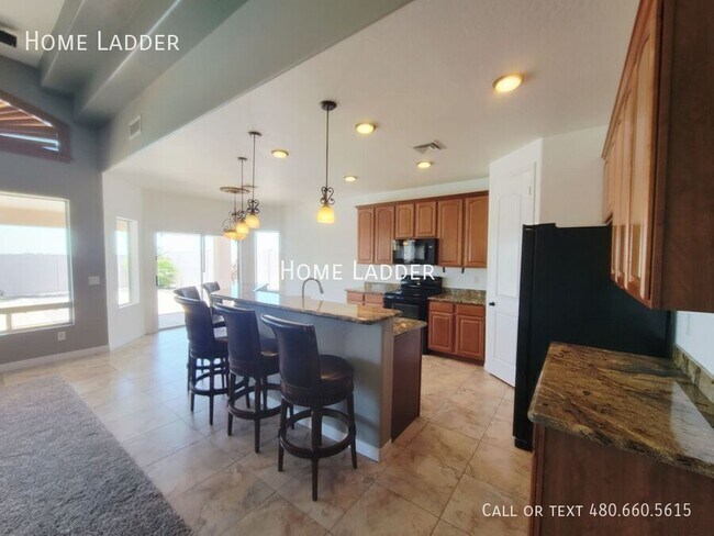 Building Photo - 9030 S 10th Dr