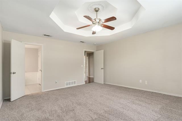 Building Photo - 802 Pebblebrook Dr