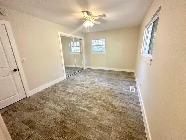 Building Photo - 82 Bosworth Cir