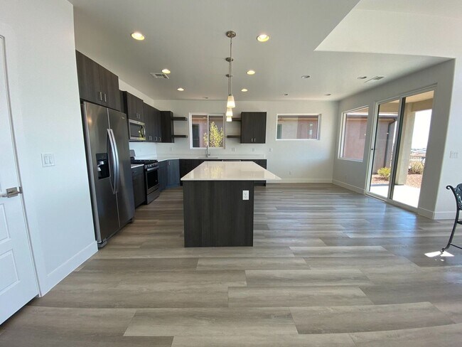 Building Photo - Green Springs Home near Golf Course and Sh...