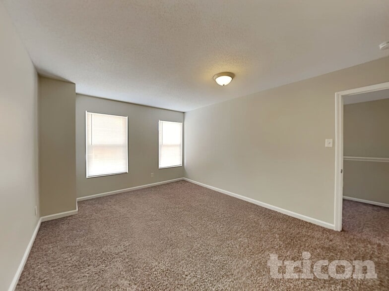 Building Photo - 8144 Crackling Ln