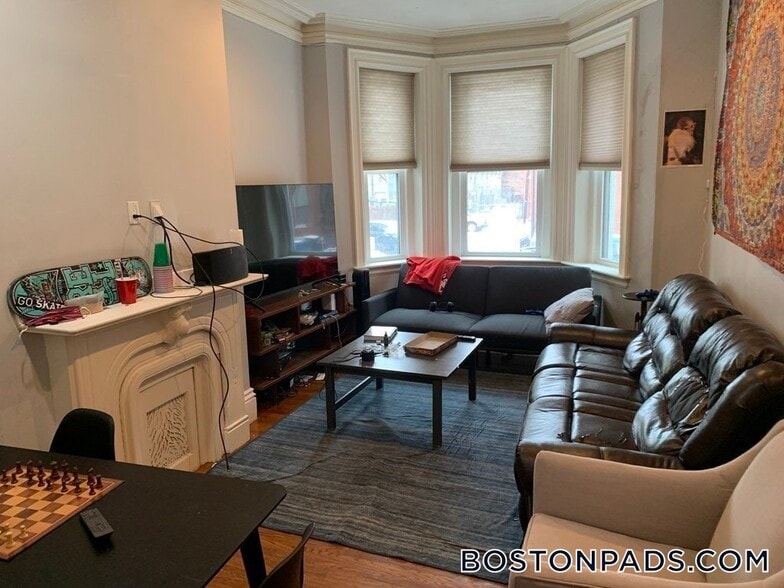 Primary Photo - 1 Wigglesworth St