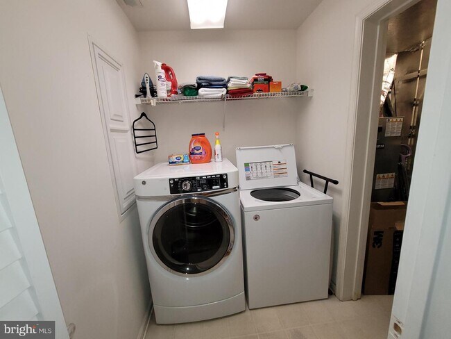 Building Photo - 20364 Row Boat Ln