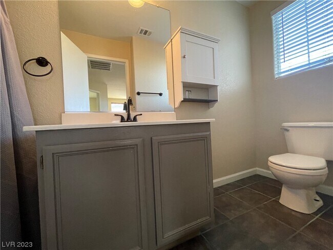 Building Photo - 2435 Ember Mist Ct