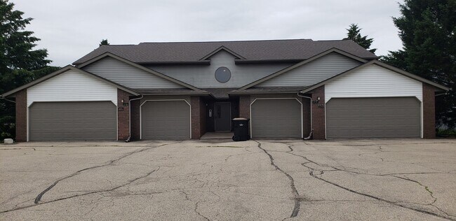 Primary Photo - 622 Seminole Way