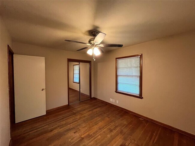 Building Photo - 1603 Franklin Dr