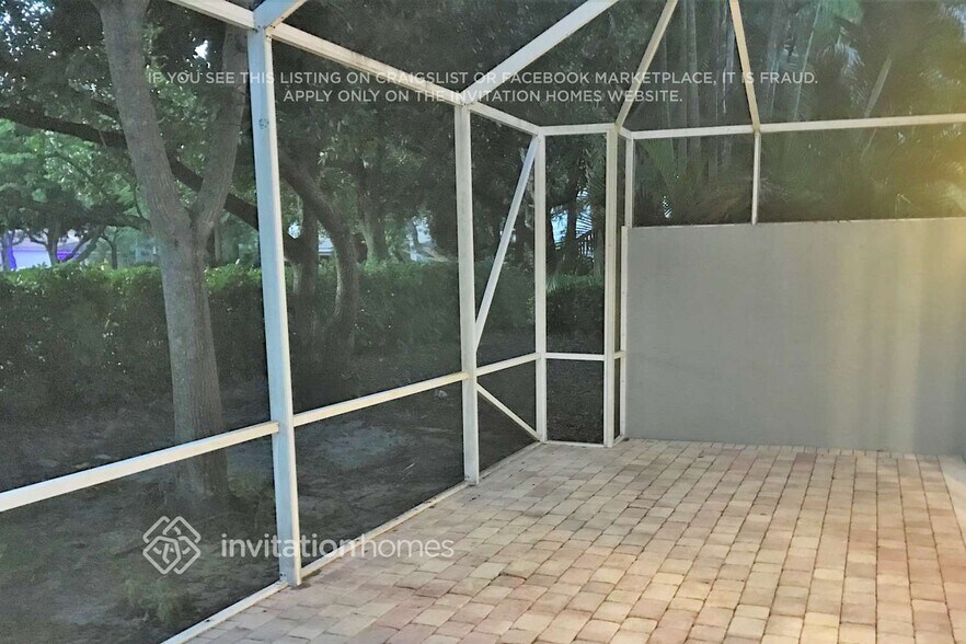 Building Photo - 5115 Crescent Moon Dr