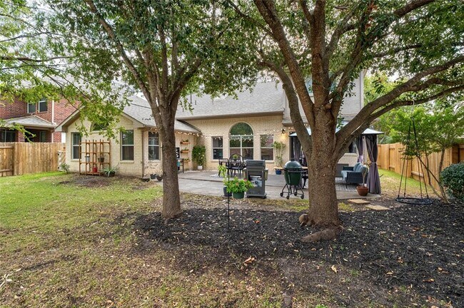 Building Photo - 13720 Shadowlawn Trace