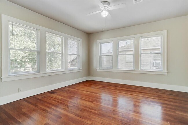 Building Photo - 412 W Polk St