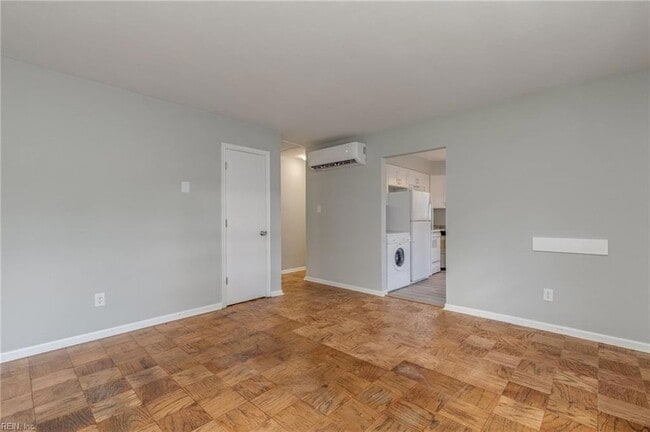 Building Photo - 9333 Chelsea Ave