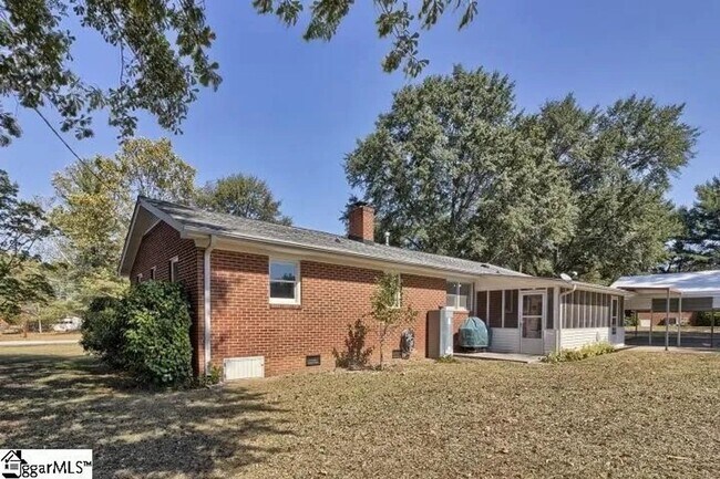 Building Photo - 414 Mapleton Dr