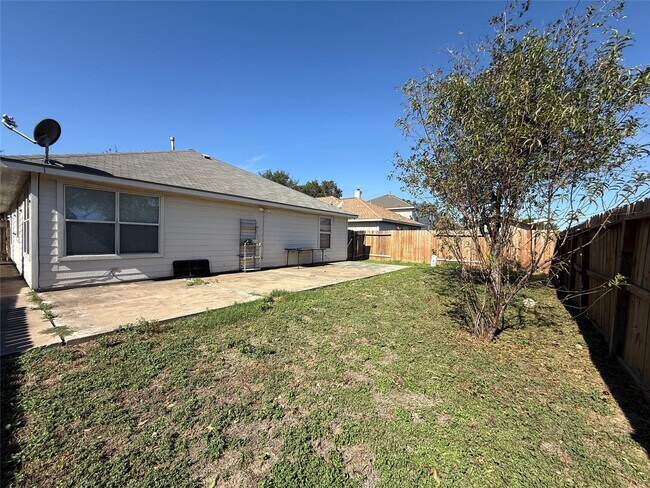 Building Photo - 6534 Carly Park Way