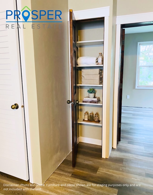 Building Photo - 909 Washington St