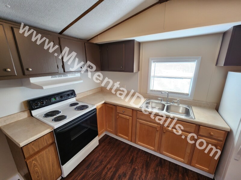 Building Photo - 49 Brookdale Rd