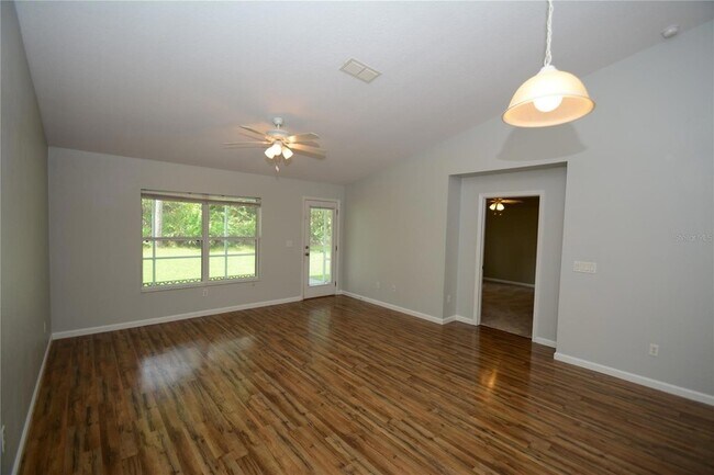 Building Photo - 37 Eton Ln