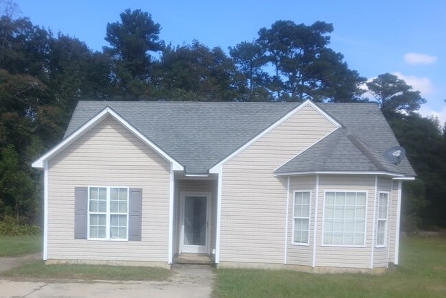 Building Photo - 301 Archer Dr