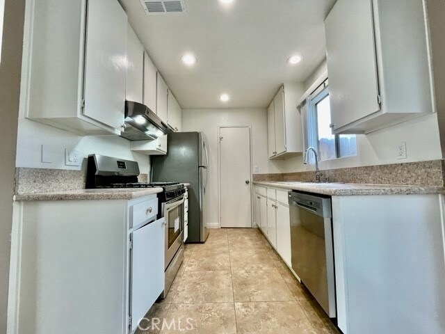 Building Photo - 74614 Driftwood Dr