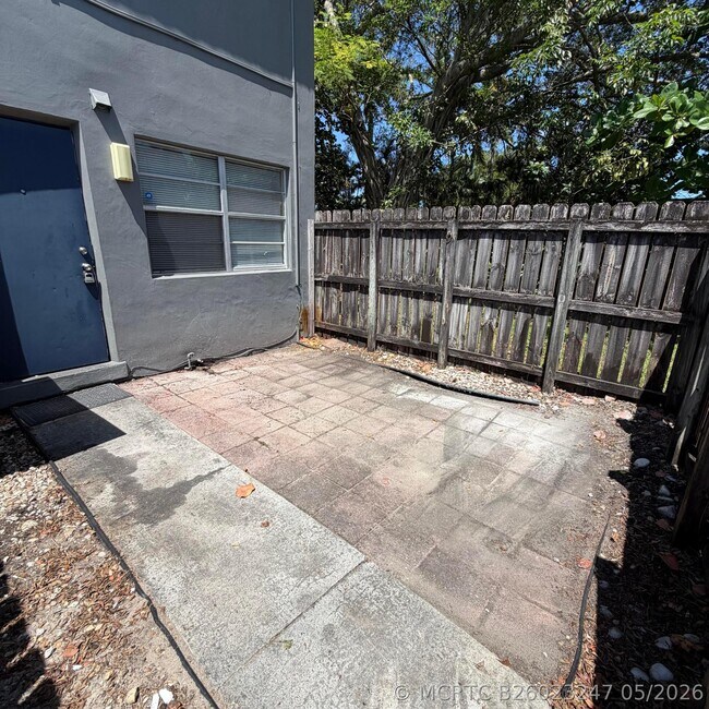 Building Photo - 4700 NW 9th Ct