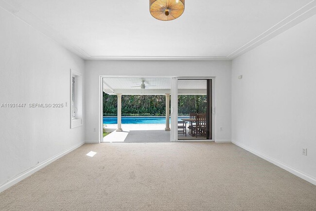 Building Photo - 6820 Granada Blvd