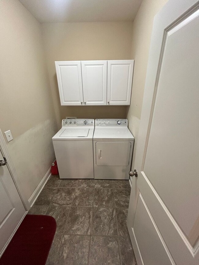 Building Photo - 1189 Parish Way