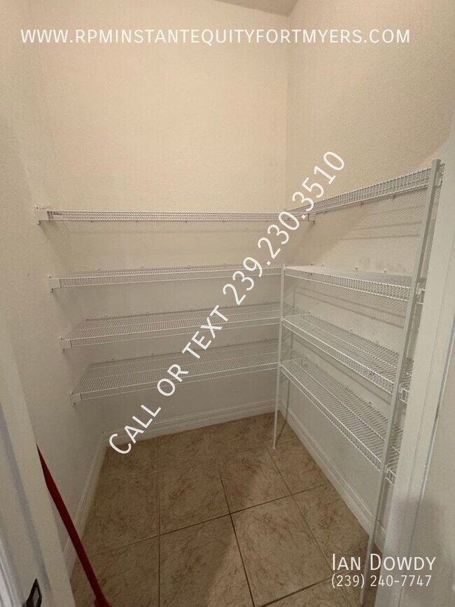 Building Photo - 9837 Catena Way