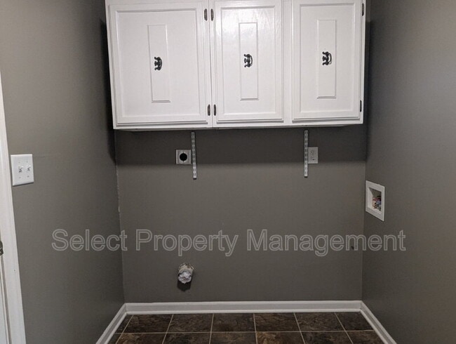 Building Photo - 5201 Willman Ln