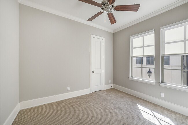 Building Photo - 1618 Rosewood St