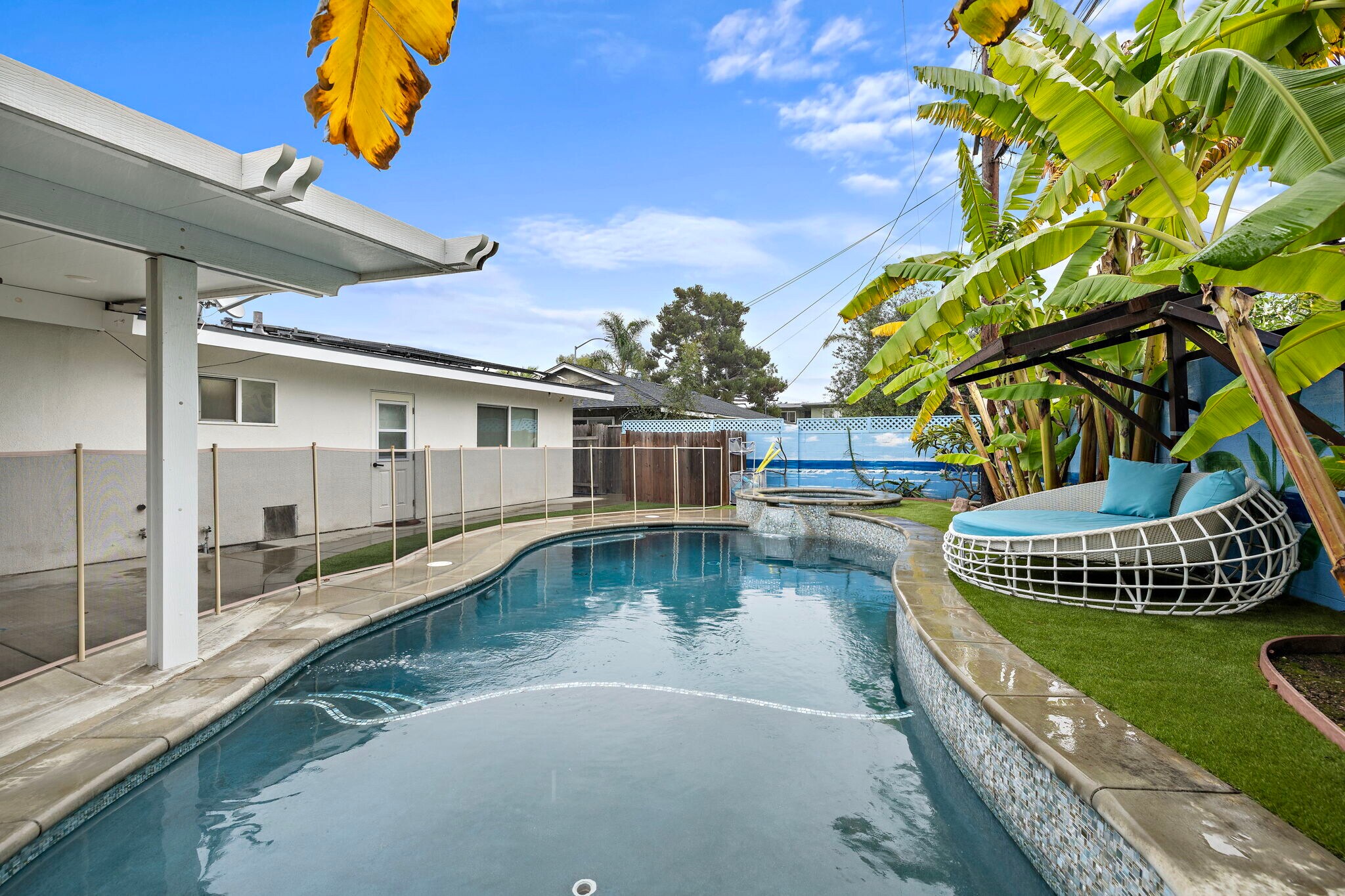 Building Photo - 1581 Baker St