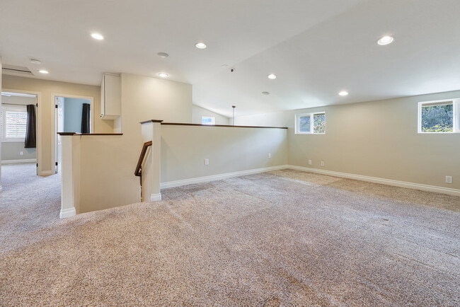 Building Photo - 11920 Mil Pitrero Rd