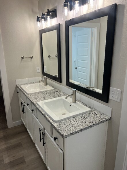 Building Photo - 2300 Copperhead Rd