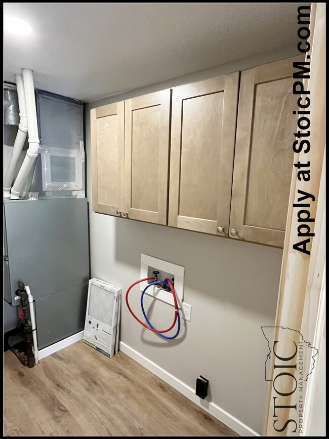 Building Photo - 123 N Main St