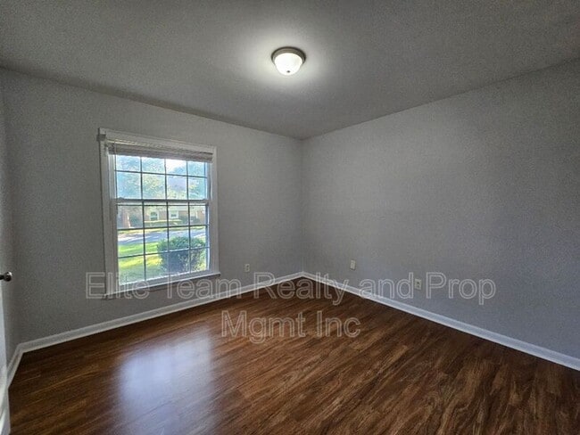 Building Photo - 4604 Coronado Dr