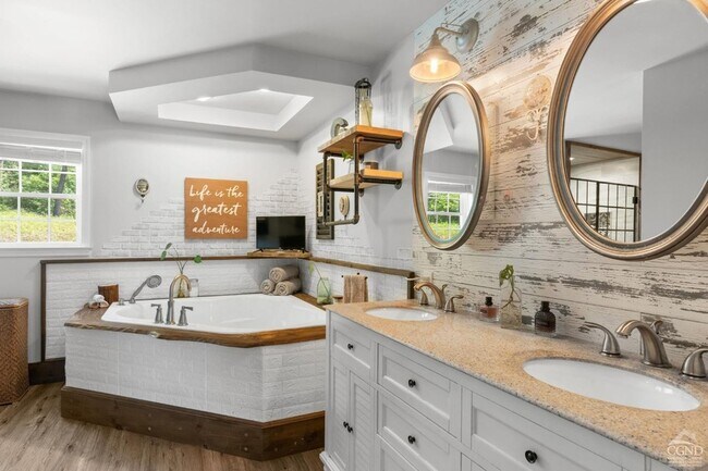 Building Photo - 174 Grove School Rd