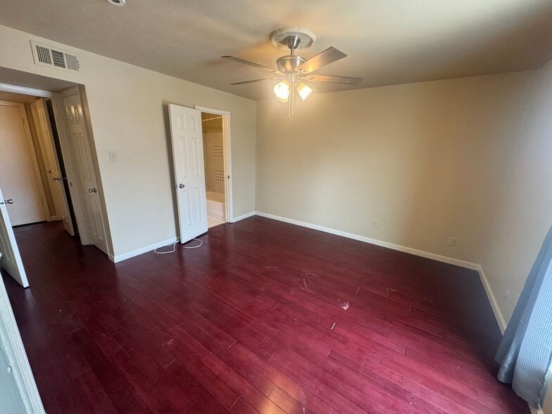 Building Photo - 3738 S I-10 Service Rd W