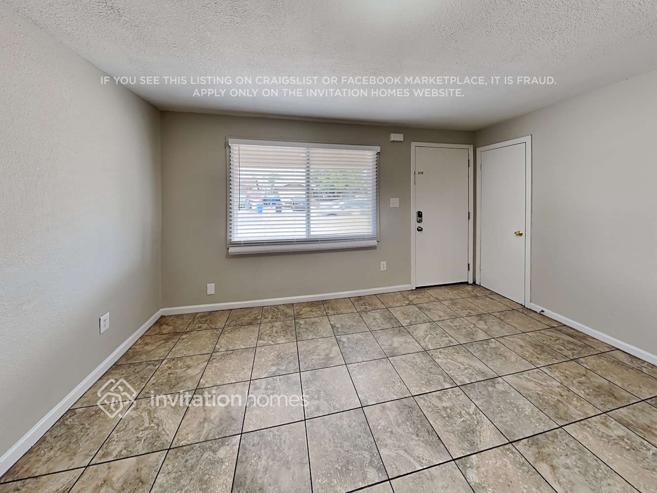 Building Photo - 4102 N 71st Ln