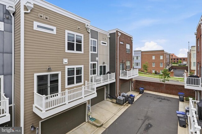 Building Photo - 9190 Snowden Ashford Rd
