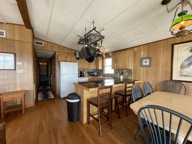 Building Photo - 57144 Lighthouse Rd